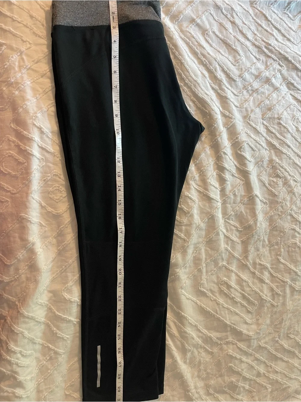 Nike  runniwomen’s ' Black Performance Capri Leggings with Gray Waistband size L